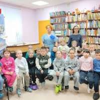 "Экскурсия в царство книг"