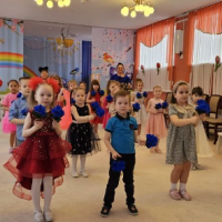 «Весенний праздник мам и девочек»